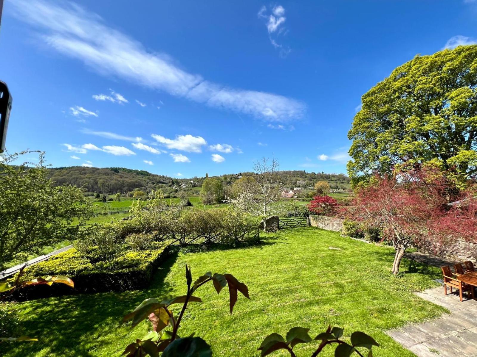 Abenhall Cottages Mitcheldean Exterior photo